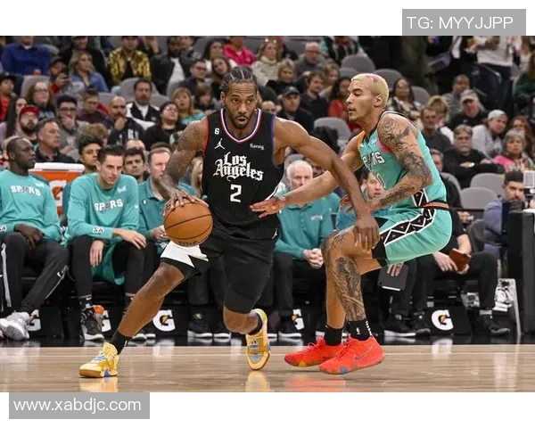 2021年NBA精彩对决篮网与湖人巅峰对决回顾与分析